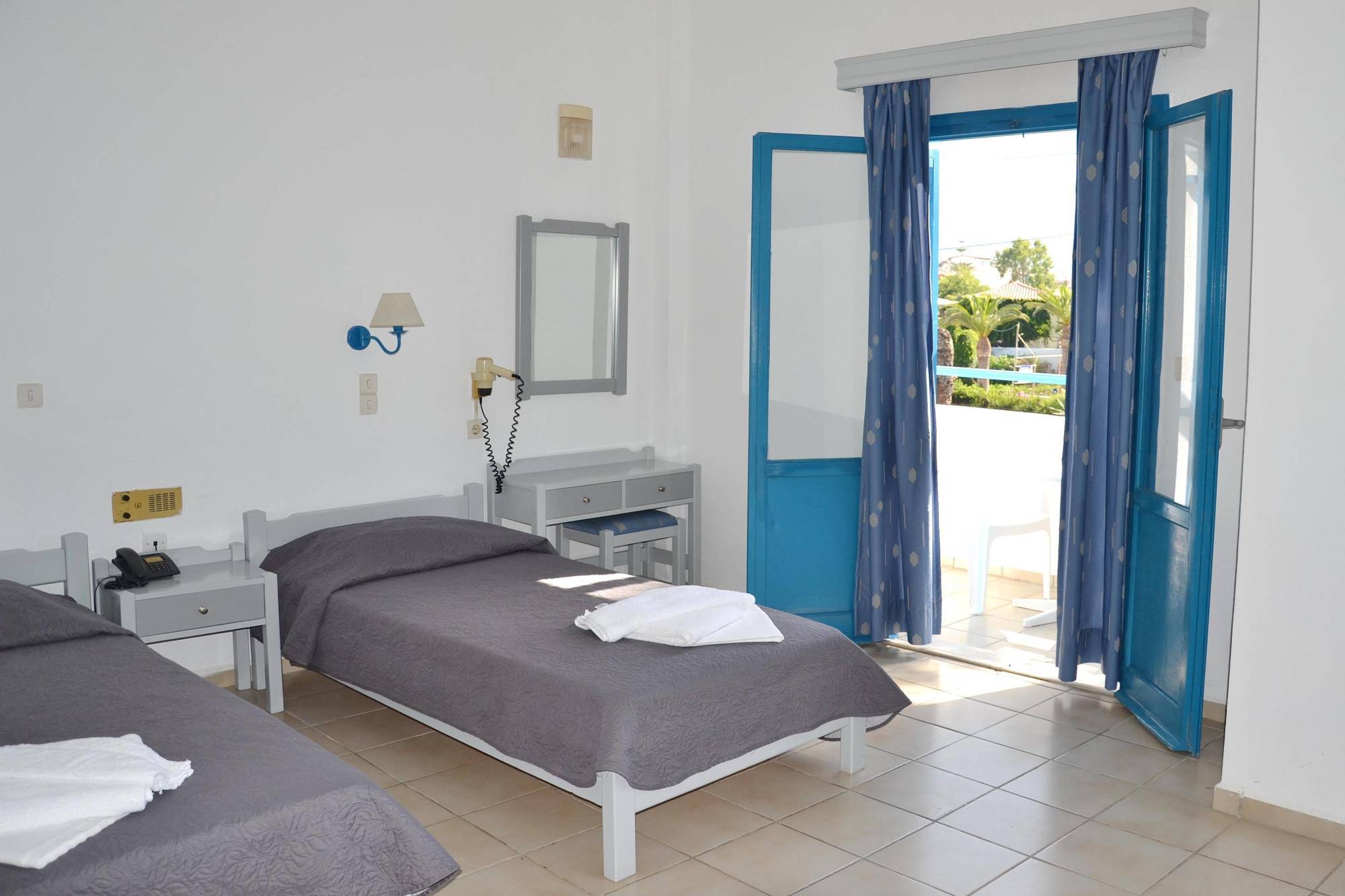 Galeana Beach Hotel Платанес Екстериор снимка